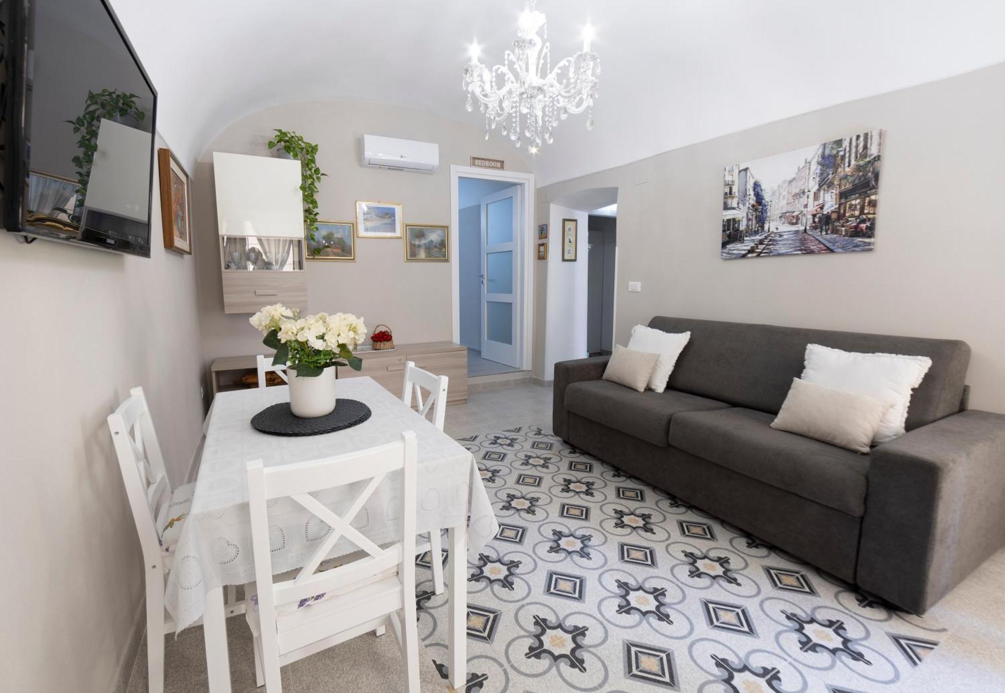 Menotti House Apartment *