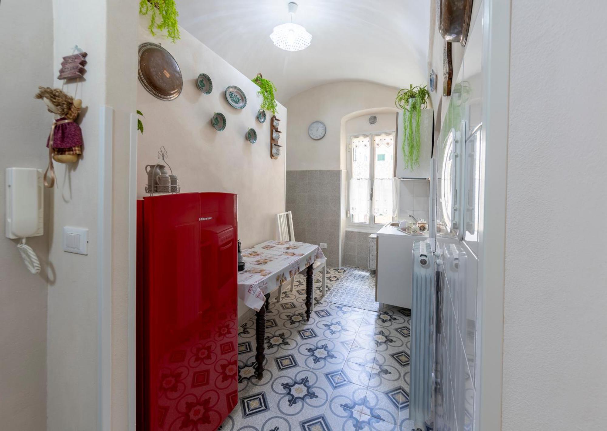 Menotti House